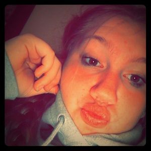 Meet your Posher, Savannah